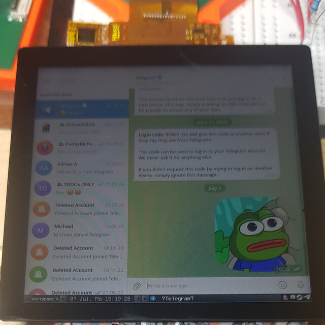 Chat App Telegram running on Linux